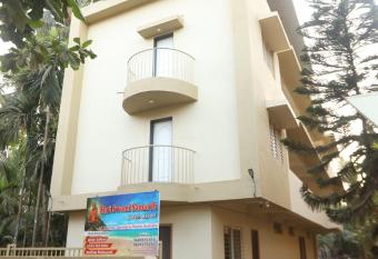 Shree Swami Samarth Resort has Balcony rooms