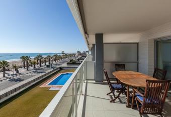 Cubelles has Balcony rooms