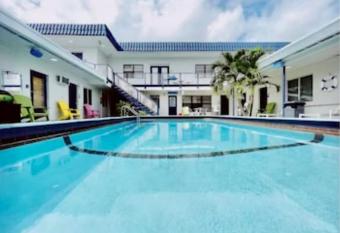 (null) allows 18 year olds to book a room