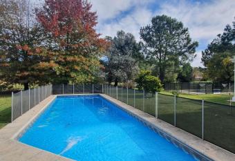 Sonydan Suites cerca del Aeropuerto de Ezeiza allows 18 year olds to book a room