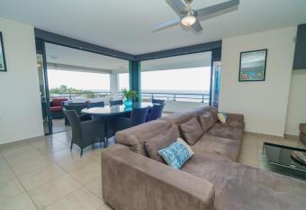 Panoramic Views of Moorea - Spacious 2BR Apartment in Tera Matai Residence Papeete has Balcony rooms