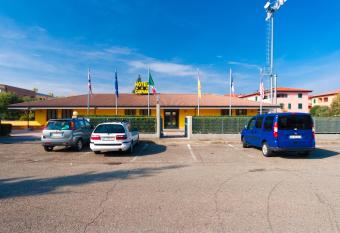 Hotel Campana has Smoking rooms