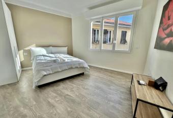 Suite Ariston - Luxury 6 persone allows 18 year olds to book a room