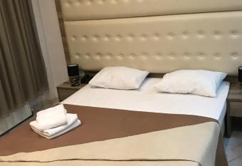 Hotel Rex has Balcony rooms