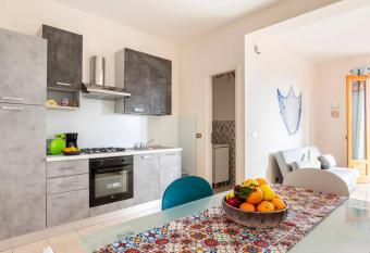 La dimora sullo Jonio has Balcony rooms