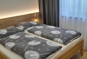 Apartm  ny Lumi has Balcony rooms