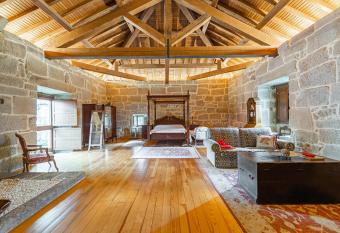 PAZO DE SAN DAMIAN has Balcony rooms