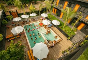 Che Puerto Escondido Hostel & Bar Adults Only allows 18 year olds to book a room