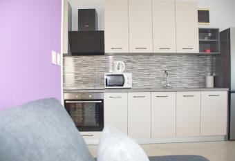 Golden View Apartment allows 18 year olds to book a room