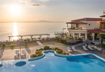 Blue Bay Halkidiki allows 18 year olds to book a room