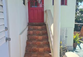 Short Term Vacation three bedroom home allows 18 year olds to book a room