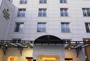 Piraeus Theoxenia Hotel allows 18 year olds to book a room