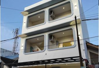 MovyKost Grand Batam Mall allows 18 year olds to book a room