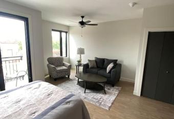 Luxury River-Front Handicap Accessible Studio Apt allows 18 year olds to book a room