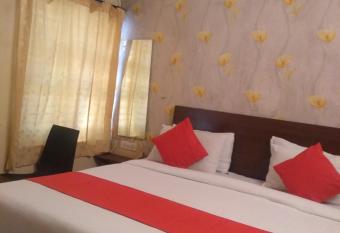 Bsquare villa has Balcony rooms