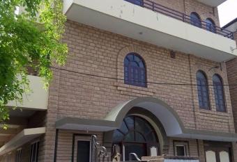 Gargi Girls Hostel allows 18 year olds to book a room