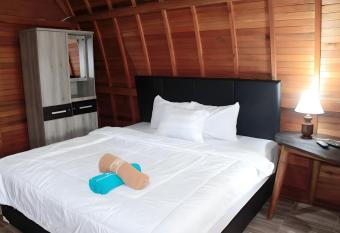 Sekar Kuning Villa allows 18 year olds to book a room