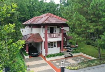 Villa Amaya - 4BR Family Villa has Balcony rooms