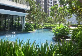 Cozy studio (7pax) @ Midhill Genting Free WiFi and aircond with extra mattress allows 18 year olds to book a room