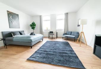 Full House Apartment MCity L10 has Balcony rooms