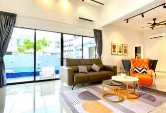 Kuala Selangor Modern Homestay with Pool 20pax has Balcony rooms