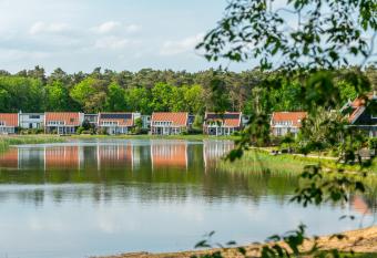 Comfort Rooms by EuroParcs de Zanding has Balcony rooms