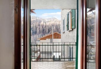 Casa Miky has Balcony rooms