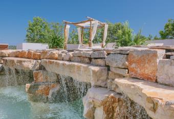 Ville Nono Ban has Balcony rooms