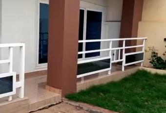 DE LUXE appartement has Balcony rooms