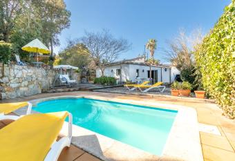 Encantadora casa en Lloret de Mar has Balcony rooms