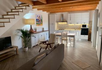 Domu Quesada has Balcony rooms