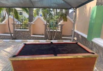 Delighthotel 7th Avenue Gwarinpa allows 18 year olds to book a room