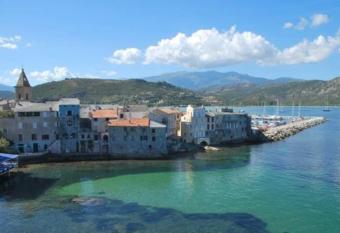 Studio Centre Ville Saint-Florent    100m de la mer has Balcony rooms