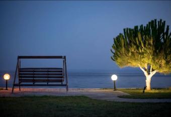 On the wave studios Spitakia sto kyma has Balcony rooms