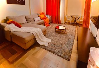 Midtown furnished 1bedroom apartment allows 18 year olds to book a room