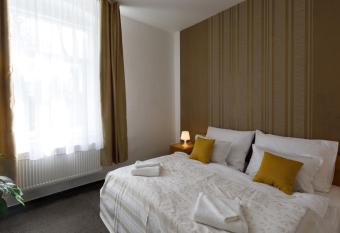 Litvan SUNSET Apartments allows 18 year olds to book a room