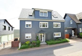 3-Raum Ferienwohnung in Willmersdorf - Th  ringer Wald has Balcony rooms