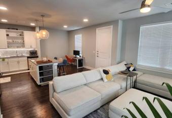 Prominent Luxury Townhouse in Cypress Water has Balcony rooms