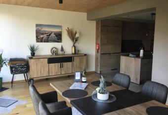 Holiday Apartment 4you allows 18 year olds to book a room