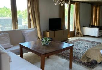 Loft Boutique Chacras de Coria allows 18 year olds to book a room