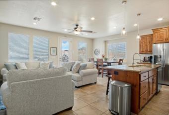 2127 Coral Ridge Undersea Sanctuary allows 18 year olds to book a room