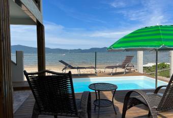 Recanto P   na Areia SC has Balcony rooms