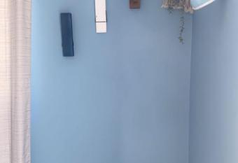 Vacae876 allows 18 year olds to book a room