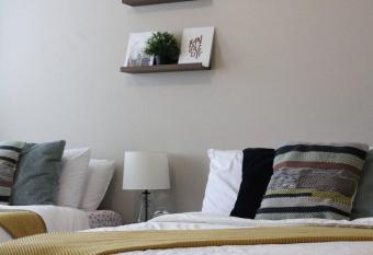 Midtown Skyline View 1King/2Full bed has Balcony rooms