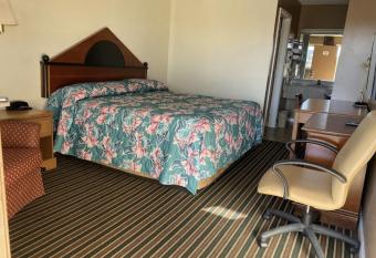 economy inn has Smoking rooms