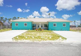 Beautiful, spacious 3 bedroom home near the beach allows 18 year olds to book a room