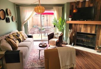 Walkable in West Seattle has Balcony rooms