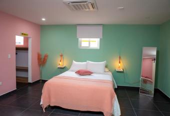 Paradiso Apartments - 1 BDR allows 18 year olds to book a room