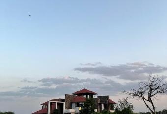 The Mansion Killa25 has Balcony rooms