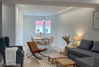 Joaqu  nloriga24 by Vigovacaciones allows 18 year olds to book a room